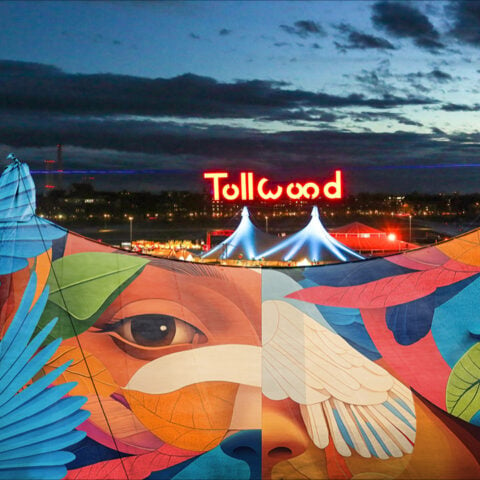 Tollwood Leuchtet Ein Manifest Zur Verteidigung Unserer Demokratie